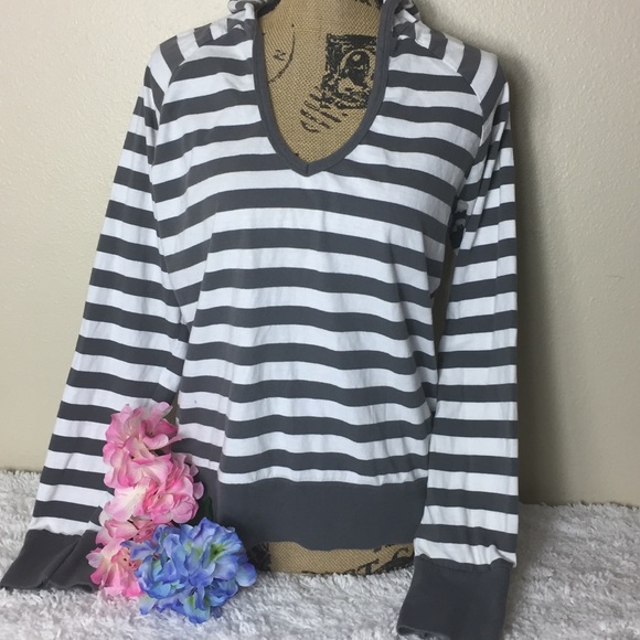 Aeropostale Tops - Aeropostale Woman’s Hooded Long Sleeve Top XL